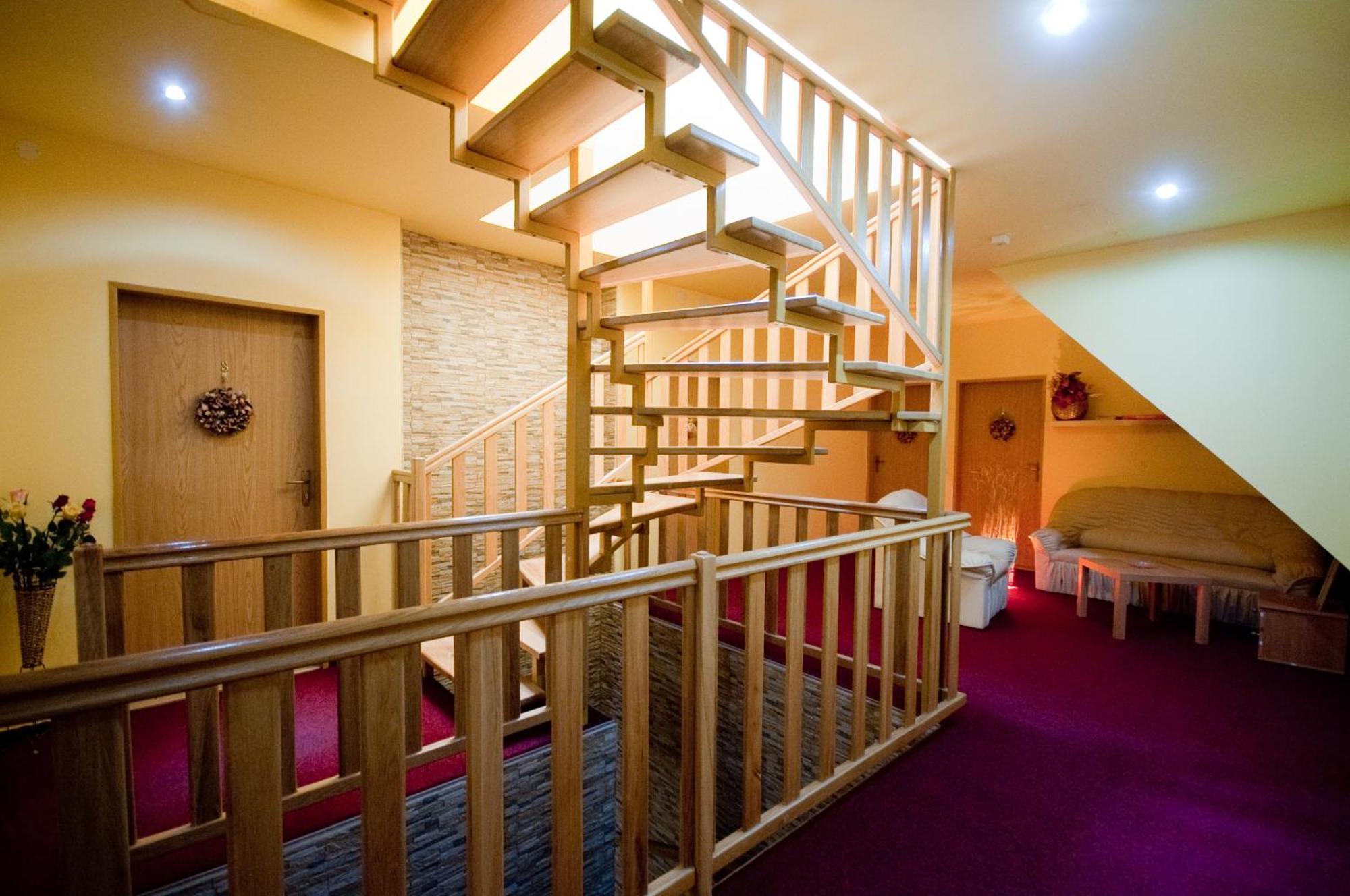 Hotel Penzion Tramky Vikýřovice Екстериор снимка
